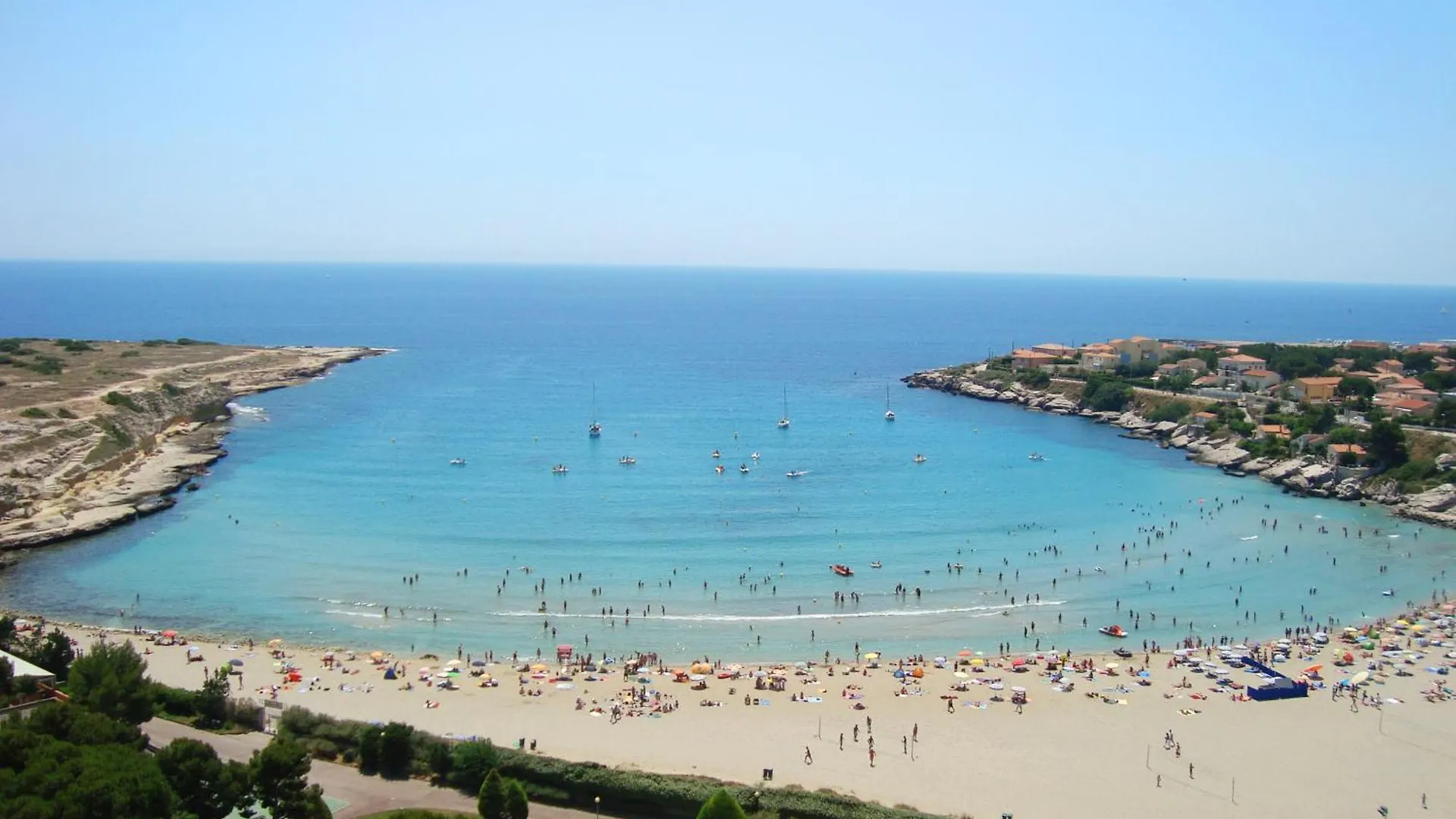 Holiday home Maison 6 Personnes 3 Chambres Aeroport-Plages Marignane